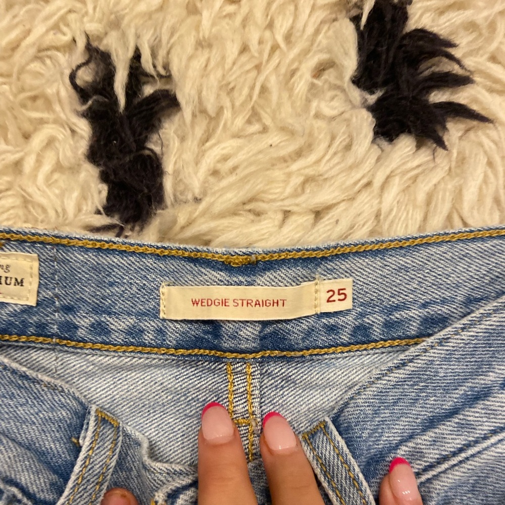 Levi’s wedgie straight jeans
